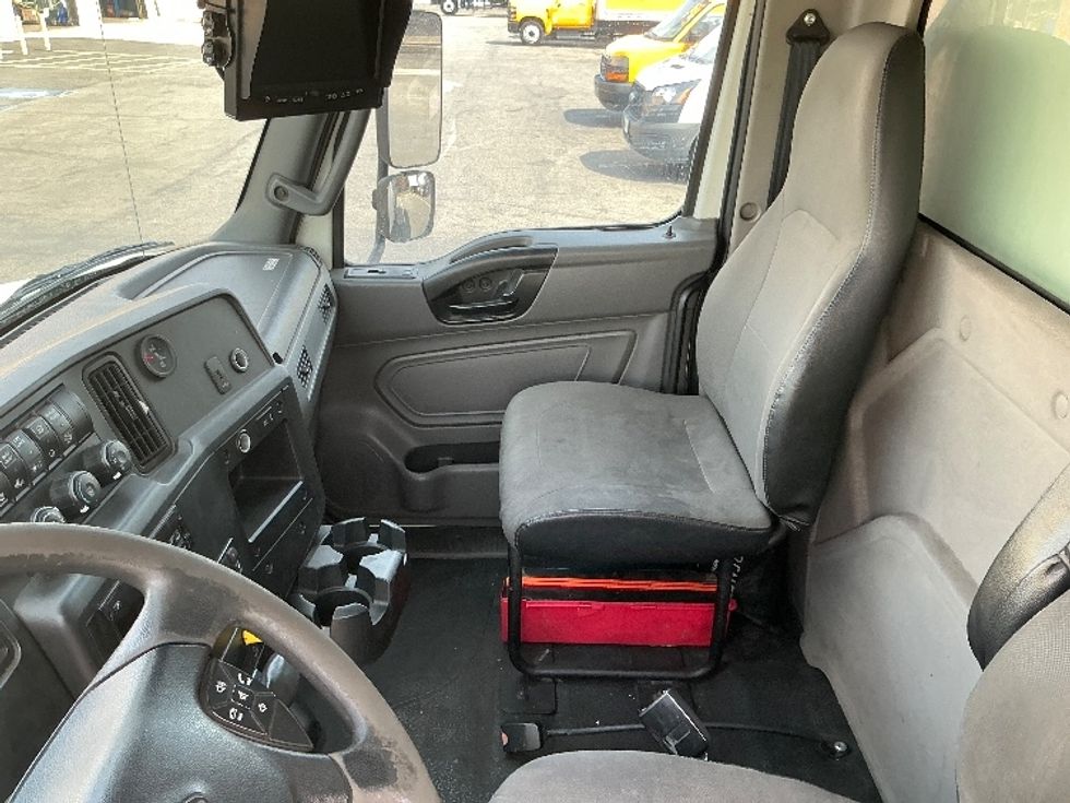 Refrigerated Truck-Light and Medium Duty Trucks-International-2020-MV607-Torrance-CA-330,025\n\t\tmiles-$ 35,000 - Image 19