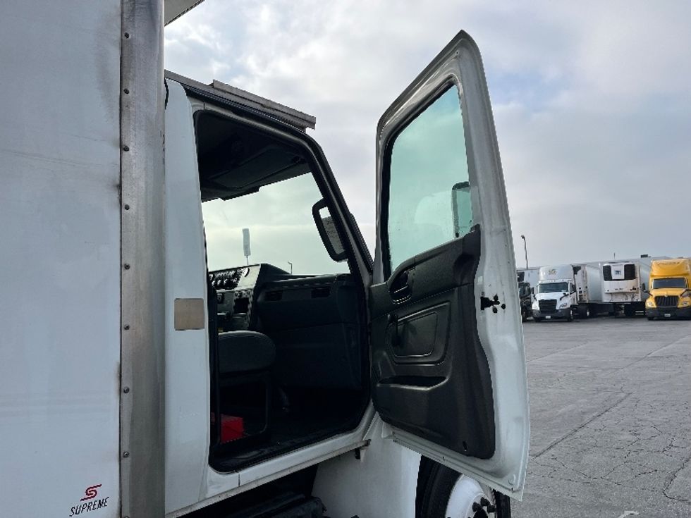 Refrigerated Truck-Light and Medium Duty Trucks-International-2020-MV607-Torrance-CA-341,990\n\t\tmiles-$ 34,500 - Image 19