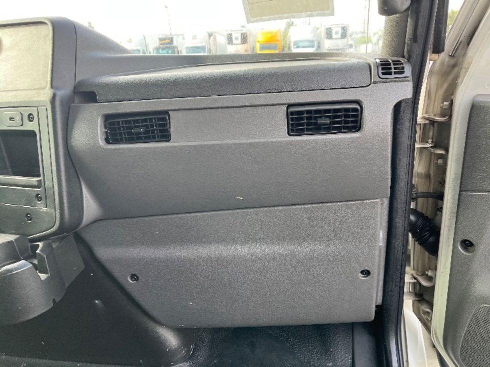 Refrigerated Truck-Light and Medium Duty Trucks-International-2020-MV607-Torrance-CA-341,990\n\t\tmiles-$ 34,500 - Image 20