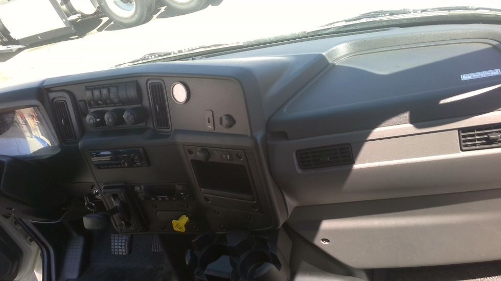 Refrigerated Truck-Light and Medium Duty Trucks-International-2020-MV607-Tracy-CA-145,254\n\t\tmiles-$ 56,750 - Image 19