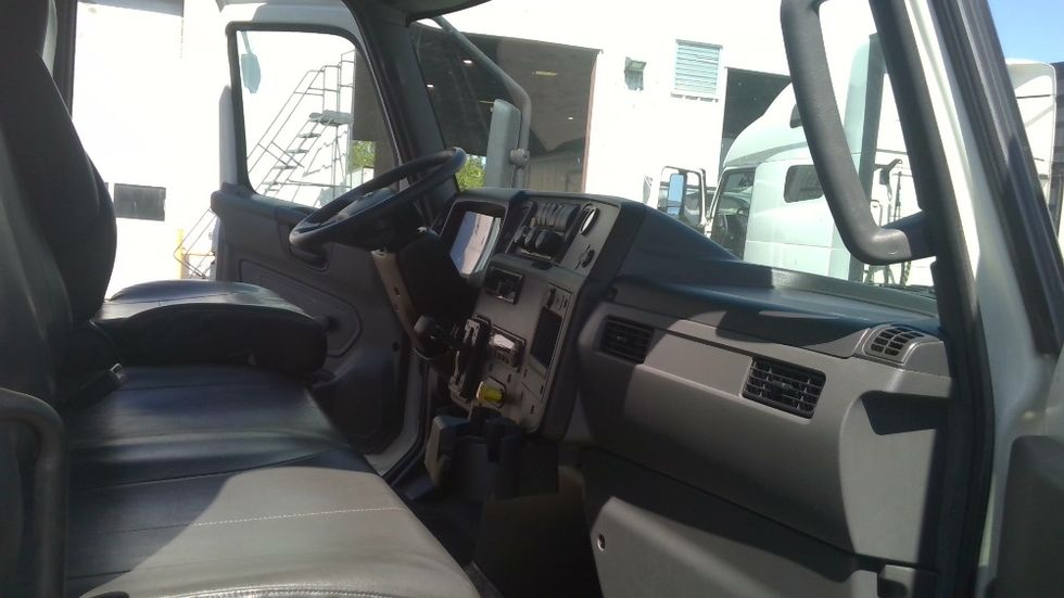 Refrigerated Truck-Light and Medium Duty Trucks-International-2020-MV607-Tracy-CA-145,254\n\t\tmiles-$ 56,750 - Image 20
