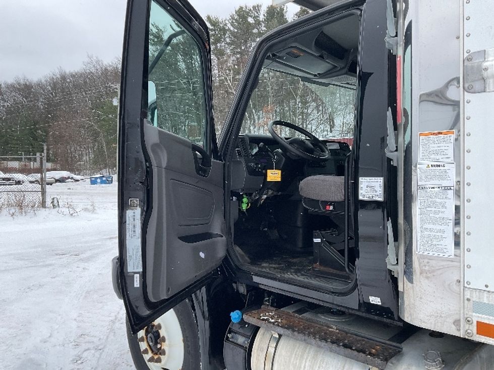 Refrigerated Truck-Light and Medium Duty Trucks-International-2020-MV607-Traverse City-MI-122,692\n\t\tmiles-$ 51,250 - Image 16