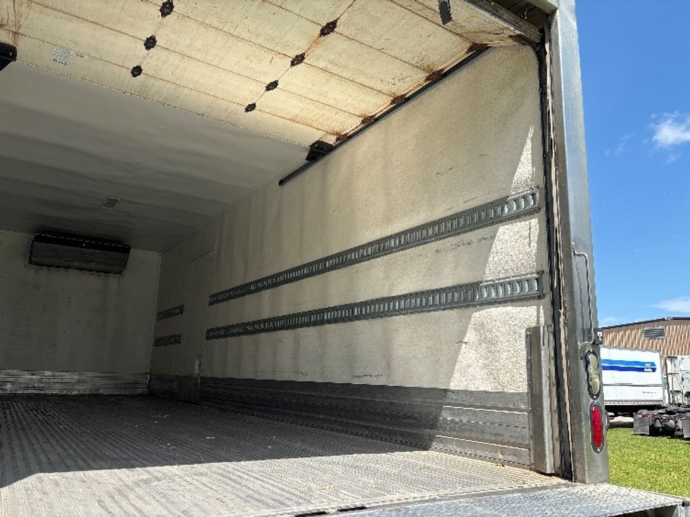 Refrigerated Truck-Light and Medium Duty Trucks-International-2020-MV607-Tuscaloosa-AL-193,629\n\t\tmiles-$ 62,250 - Image 12