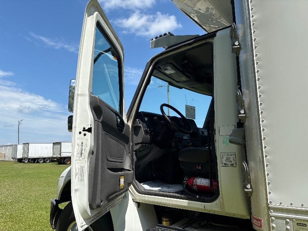 Refrigerated Truck-Light and Medium Duty Trucks-International-2020-MV607-Tuscaloosa-AL-193,629\n\t\tmiles-$ 62,250 - Image 16