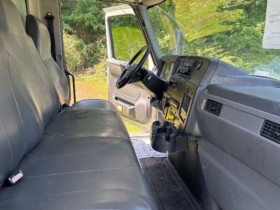 Refrigerated Truck-Light and Medium Duty Trucks-International-2020-MV607-Tuscaloosa-AL-193,629\n\t\tmiles-$ 62,250 - Image 23