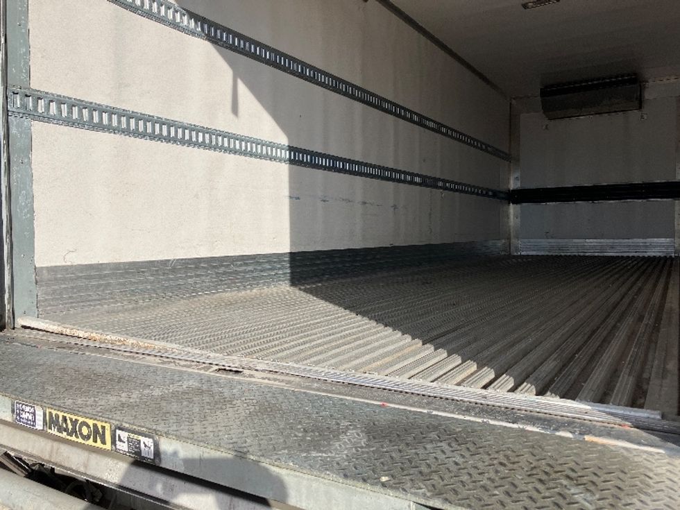 Refrigerated Truck-Light and Medium Duty Trucks-International-2020-MV607-Tuscaloosa-AL-68,614\n\t\tmiles-$ 75,000 - Image 11