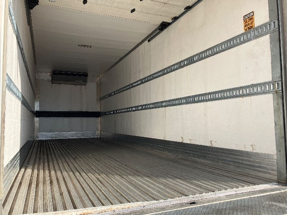 Refrigerated Truck-Light and Medium Duty Trucks-International-2020-MV607-Tuscaloosa-AL-68,614\n\t\tmiles-$ 75,000 - Image 12