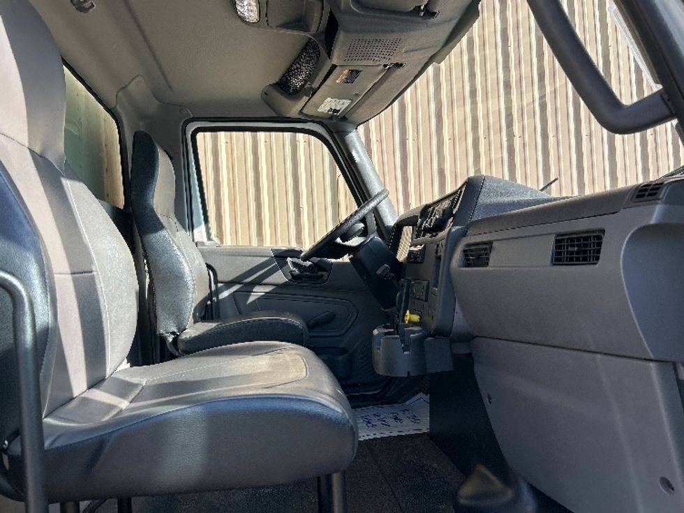 Refrigerated Truck-Light and Medium Duty Trucks-International-2020-MV607-Tuscaloosa-AL-68,614\n\t\tmiles-$ 75,000 - Image 22