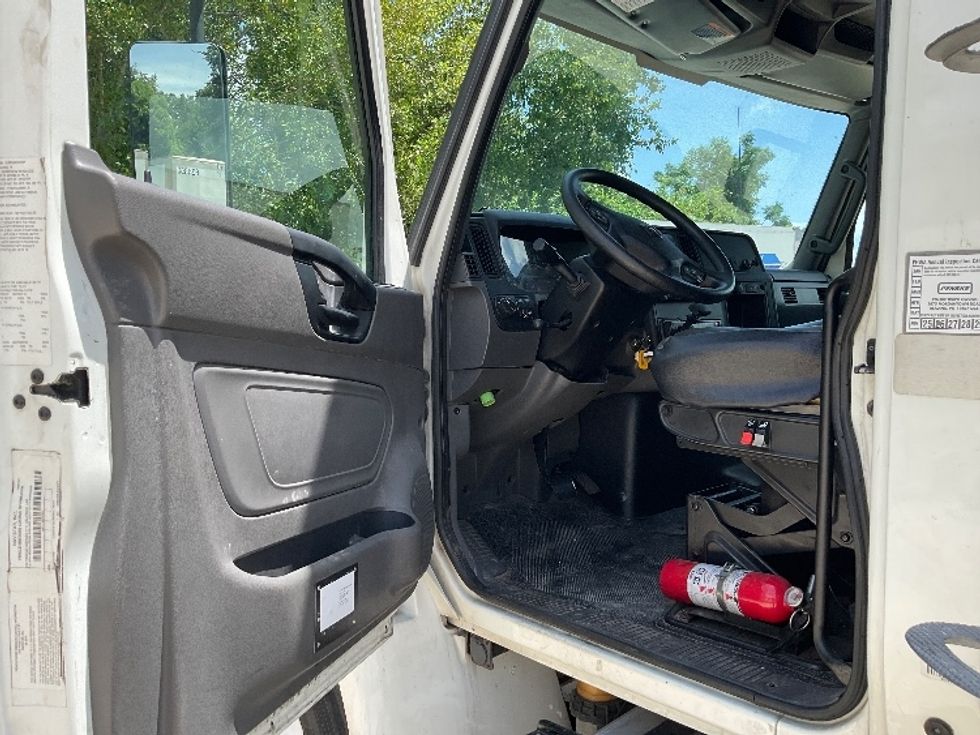 Refrigerated Truck-Light and Medium Duty Trucks-International-2020-MV607-Valdosta-GA-120,914\n\t\tmiles-$ 50,500 - Image 14