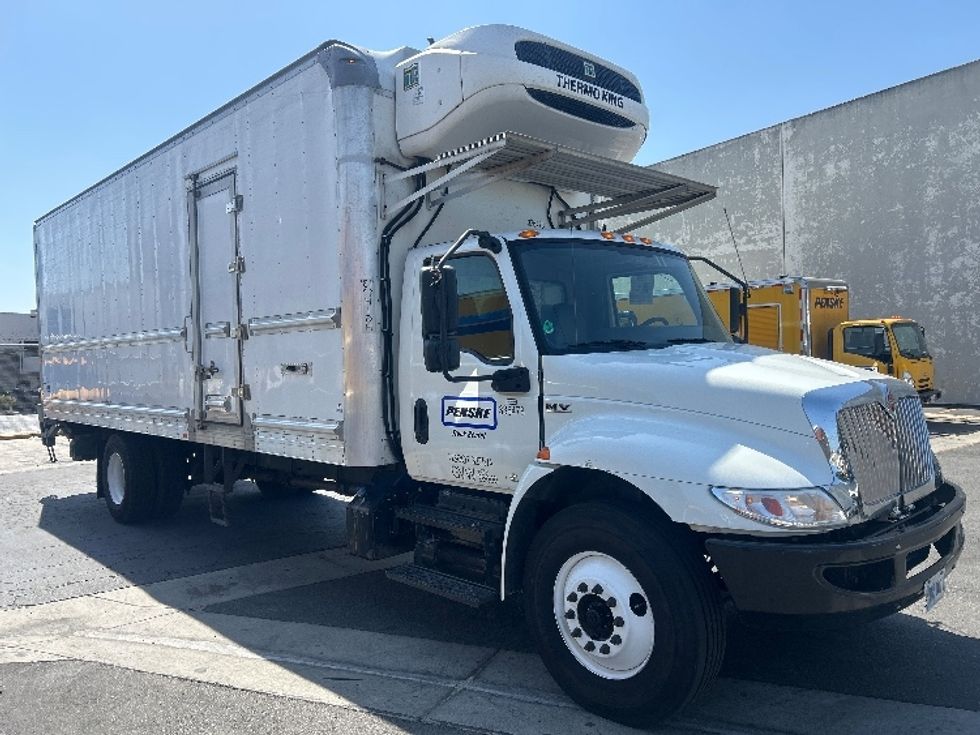 Refrigerated Truck-Light and Medium Duty Trucks-International-2020-MV607-Vernon-CA-250,767\n\t\tmiles-$ 46,500 - Image 1