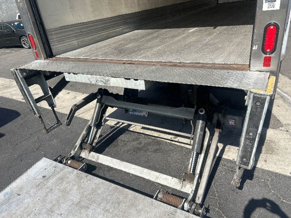 Refrigerated Truck-Light and Medium Duty Trucks-International-2020-MV607-Vernon-CA-250,767\n\t\tmiles-$ 46,500 - Image 10