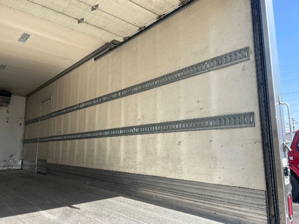 Refrigerated Truck-Light and Medium Duty Trucks-International-2020-MV607-Vernon-CA-250,767\n\t\tmiles-$ 46,500 - Image 13