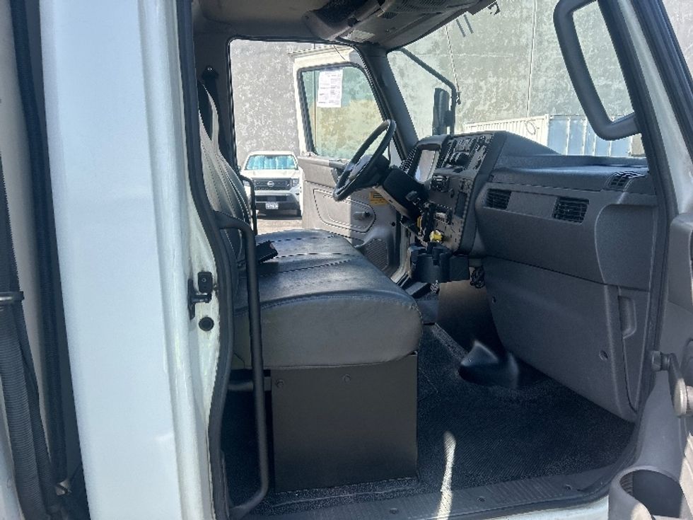 Refrigerated Truck-Light and Medium Duty Trucks-International-2020-MV607-Vernon-CA-250,767\n\t\tmiles-$ 46,500 - Image 22