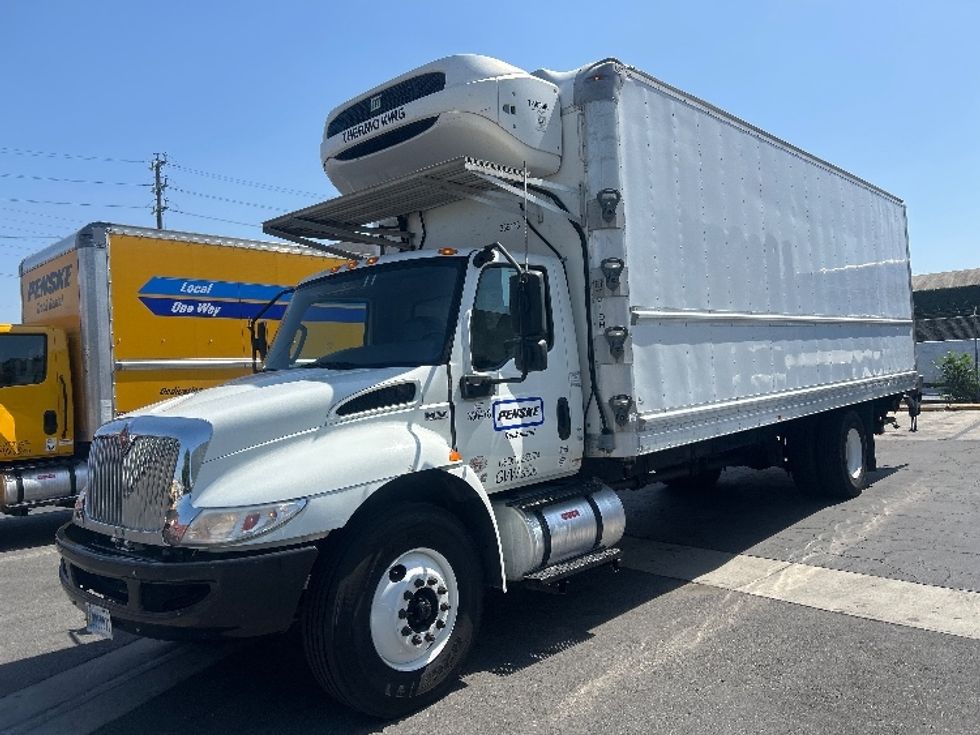 Refrigerated Truck-Light and Medium Duty Trucks-International-2020-MV607-Vernon-CA-250,767\n\t\tmiles-$ 46,500 - Image 3