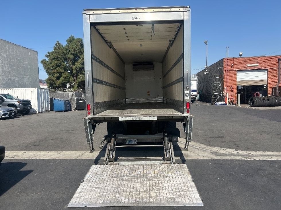 Refrigerated Truck-Light and Medium Duty Trucks-International-2020-MV607-Vernon-CA-250,767\n\t\tmiles-$ 46,500 - Image 9