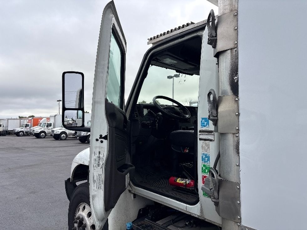 Refrigerated Truck-Light and Medium Duty Trucks-International-2020-MV607-West Babylon-NY-229,273\n\t\tmiles-$ 49,000 - Image 16
