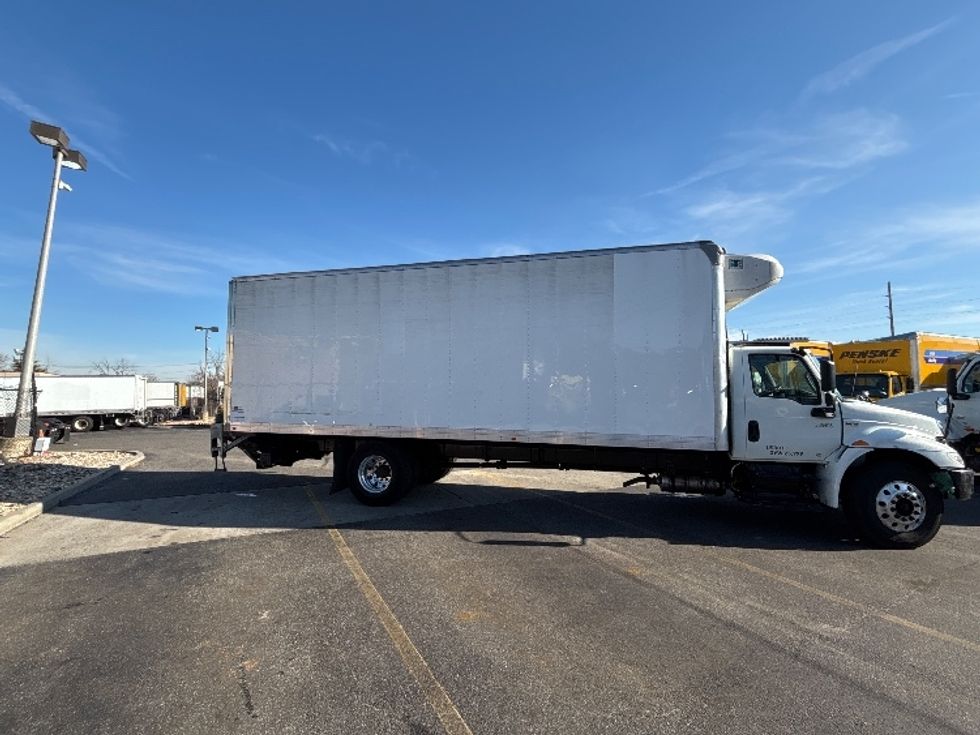 Refrigerated Truck-Light and Medium Duty Trucks-International-2020-MV607-West Babylon-NY-46,799\n\t\tmiles-$ 69,000 - Image 15