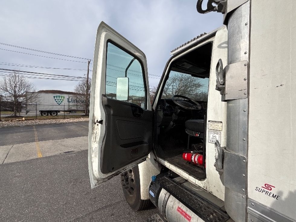 Refrigerated Truck-Light and Medium Duty Trucks-International-2020-MV607-West Babylon-NY-46,799\n\t\tmiles-$ 69,000 - Image 16