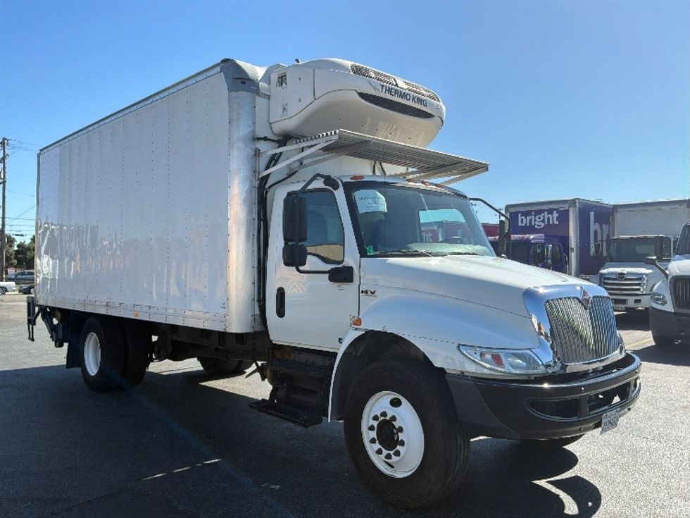 Refrigerated Truck-Light and Medium Duty Trucks-International-2020-MV607-West Sacramento-CA-143,508\n\t\tmiles-$ 55,000 - Image 1