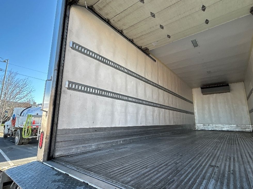 Refrigerated Truck-Light and Medium Duty Trucks-International-2020-MV607-West Sacramento-CA-149,109\n\t\tmiles-$ 63,250 - Image 11
