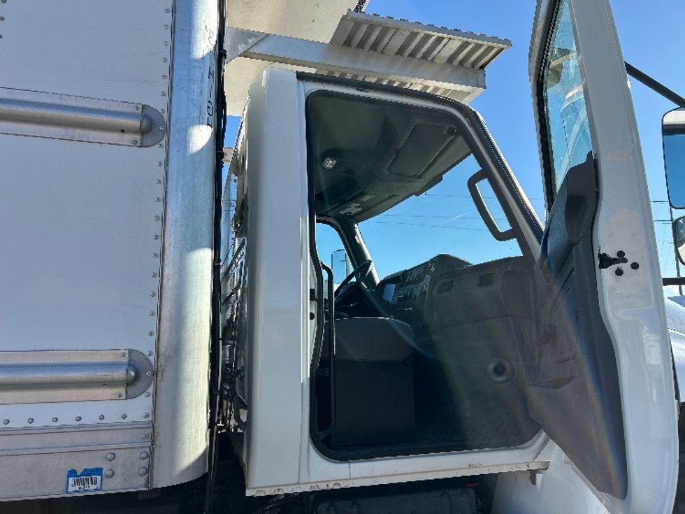 Refrigerated Truck-Light and Medium Duty Trucks-International-2020-MV607-West Sacramento-CA-149,109\n\t\tmiles-$ 63,250 - Image 19