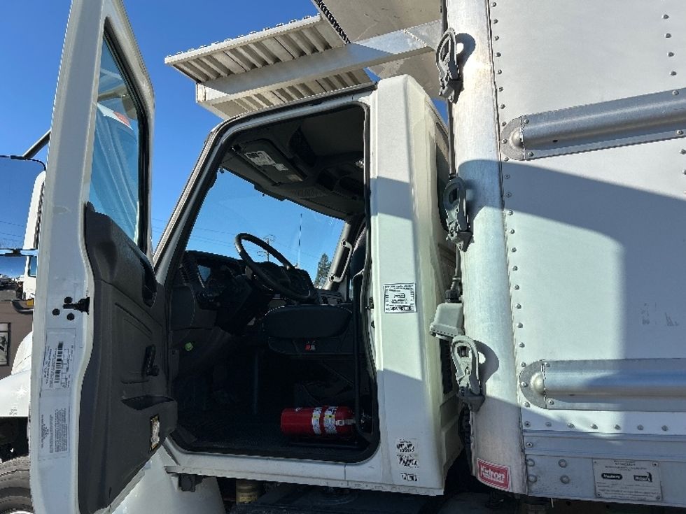 Refrigerated Truck-Light and Medium Duty Trucks-International-2020-MV607-West Sacramento-CA-149,109\n\t\tmiles-$ 63,250 - Image 16