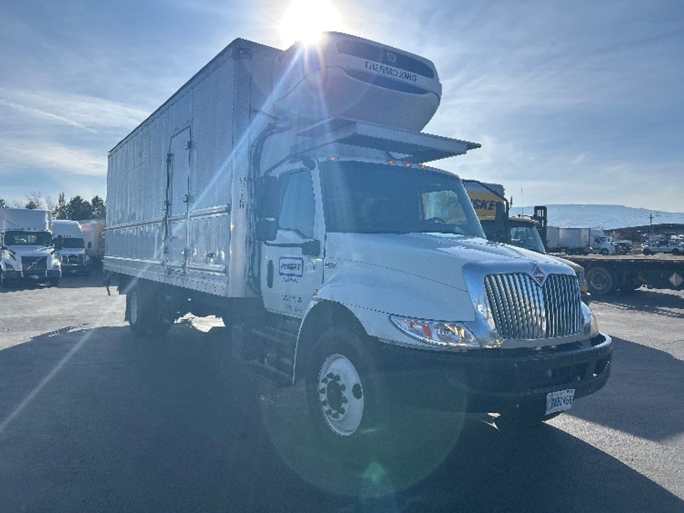 Refrigerated Truck-Light and Medium Duty Trucks-International-2020-MV607-West Sacramento-CA-174,247\n\t\tmiles-$ 60,250 - Image 1