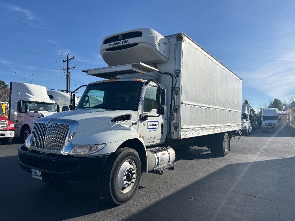 Refrigerated Truck-Light and Medium Duty Trucks-International-2020-MV607-West Sacramento-CA-174,247\n\t\tmiles-$ 60,250 - Image 3
