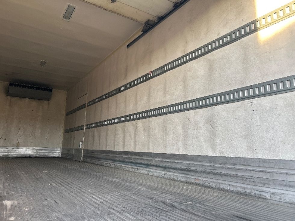 Refrigerated Truck-Light and Medium Duty Trucks-International-2020-MV607-West Sacramento-CA-174,247\n\t\tmiles-$ 60,250 - Image 12