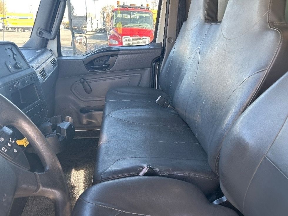 Refrigerated Truck-Light and Medium Duty Trucks-International-2020-MV607-West Sacramento-CA-174,247\n\t\tmiles-$ 60,250 - Image 19