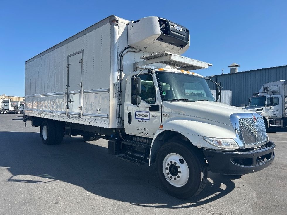 Refrigerated Truck-Light and Medium Duty Trucks-International-2020-MV607-West Sacramento-CA-190,306\n\t\tmiles-$ 62,000 - Image 1