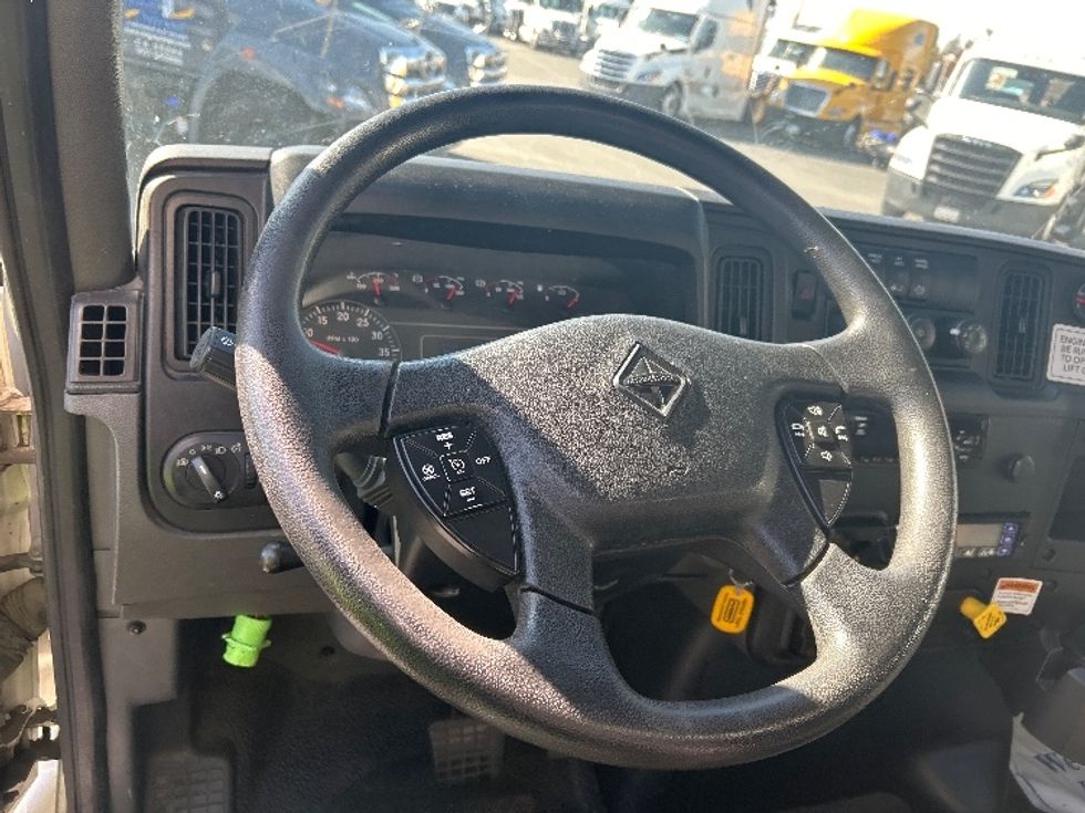 Refrigerated Truck-Light and Medium Duty Trucks-International-2020-MV607-West Sacramento-CA-190,306\n\t\tmiles-$ 62,000 - Image 17