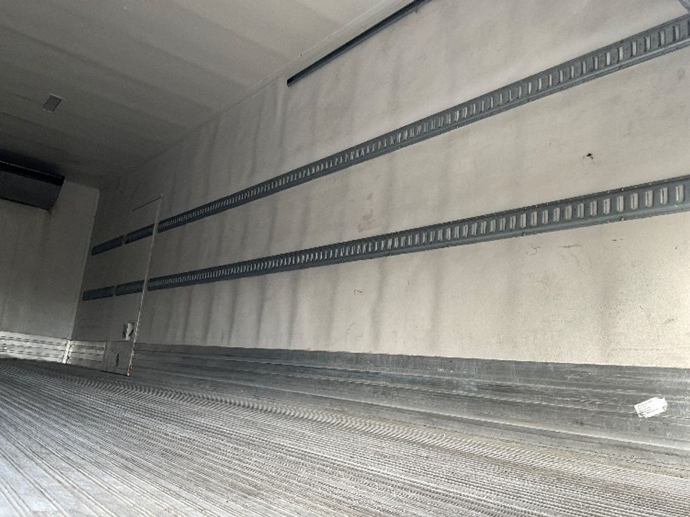Refrigerated Truck-Light and Medium Duty Trucks-International-2020-MV607-West Sacramento-CA-192,260\n\t\tmiles-$ 63,250 - Image 12