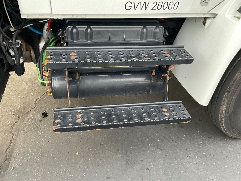 Refrigerated Truck-Light and Medium Duty Trucks-International-2020-MV607-West Sacramento-CA-192,260\n\t\tmiles-$ 63,250 - Image 29