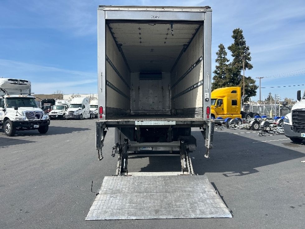 Refrigerated Truck-Light and Medium Duty Trucks-International-2020-MV607-West Sacramento-CA-217,984\n\t\tmiles-$ 62,250 - Image 9