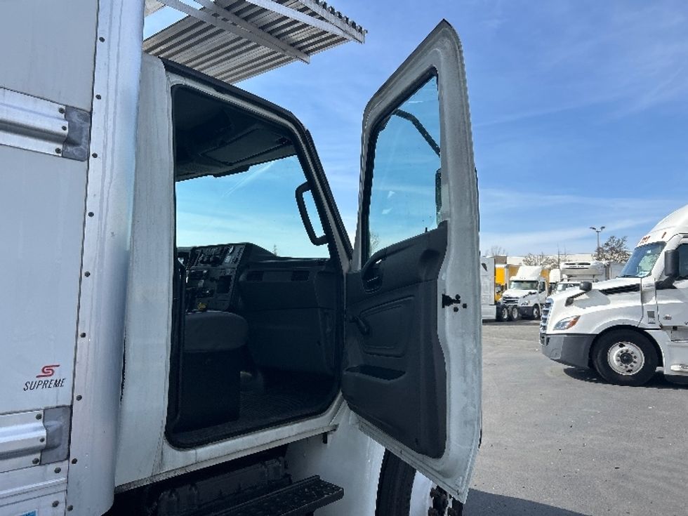 Refrigerated Truck-Light and Medium Duty Trucks-International-2020-MV607-West Sacramento-CA-217,984\n\t\tmiles-$ 62,250 - Image 20