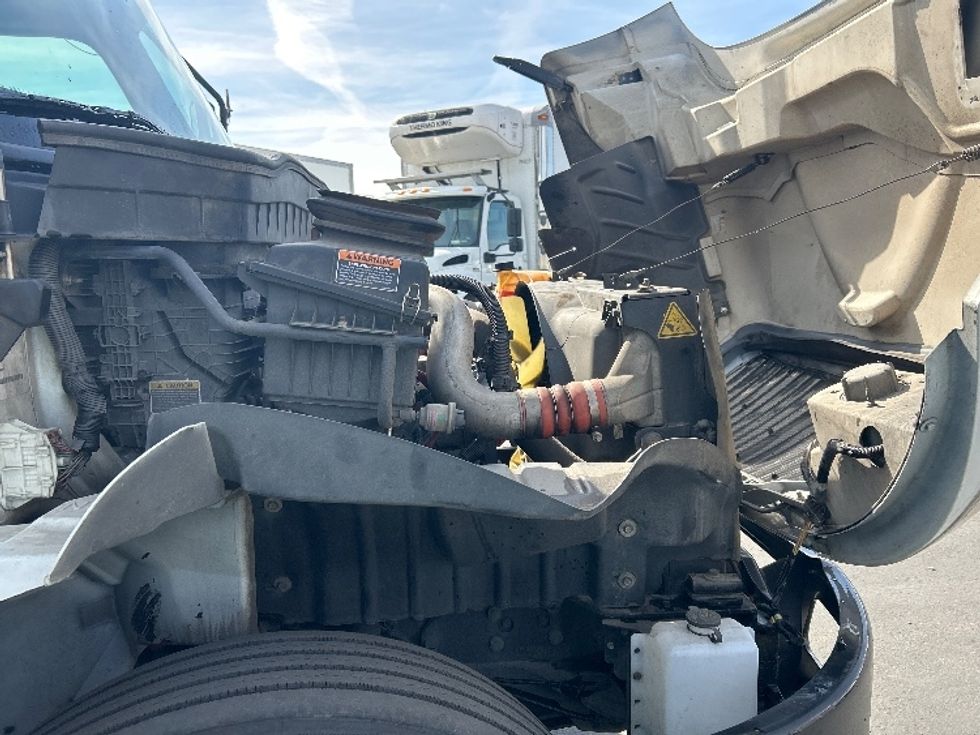 Refrigerated Truck-Light and Medium Duty Trucks-International-2020-MV607-West Sacramento-CA-217,984\n\t\tmiles-$ 62,250 - Image 22