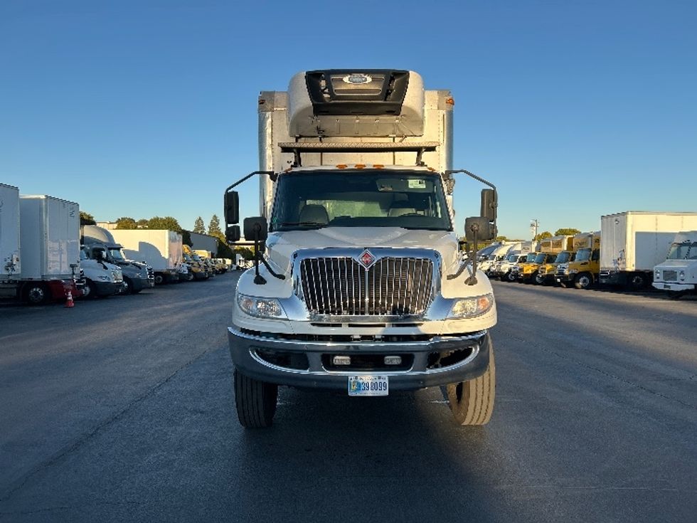 Refrigerated Truck-Light and Medium Duty Trucks-International-2020-MV607-West Sacramento-CA-218,299\n\t\tmiles-$ 56,000 - Image 2
