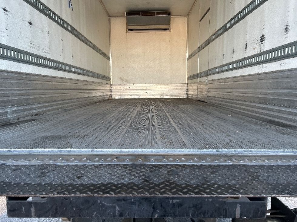 Refrigerated Truck-Light and Medium Duty Trucks-International-2020-MV607-West Sacramento-CA-218,299\n\t\tmiles-$ 56,000 - Image 10