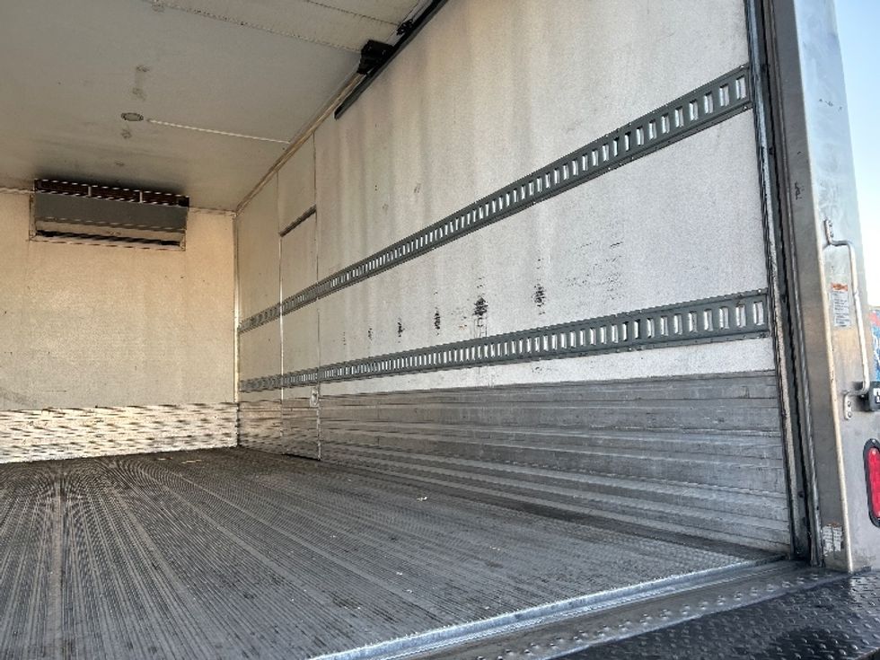 Refrigerated Truck-Light and Medium Duty Trucks-International-2020-MV607-West Sacramento-CA-218,299\n\t\tmiles-$ 56,000 - Image 12