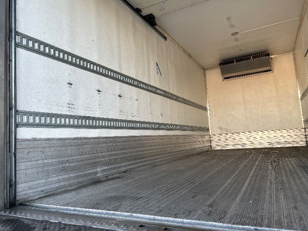 Refrigerated Truck-Light and Medium Duty Trucks-International-2020-MV607-West Sacramento-CA-218,299\n\t\tmiles-$ 56,000 - Image 11