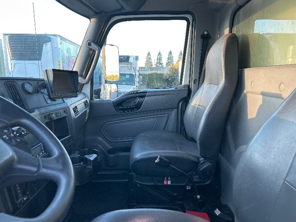 Refrigerated Truck-Light and Medium Duty Trucks-International-2020-MV607-West Sacramento-CA-218,299\n\t\tmiles-$ 56,000 - Image 19