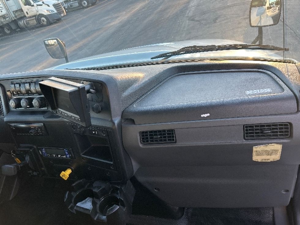 Refrigerated Truck-Light and Medium Duty Trucks-International-2020-MV607-West Sacramento-CA-218,299\n\t\tmiles-$ 56,000 - Image 21