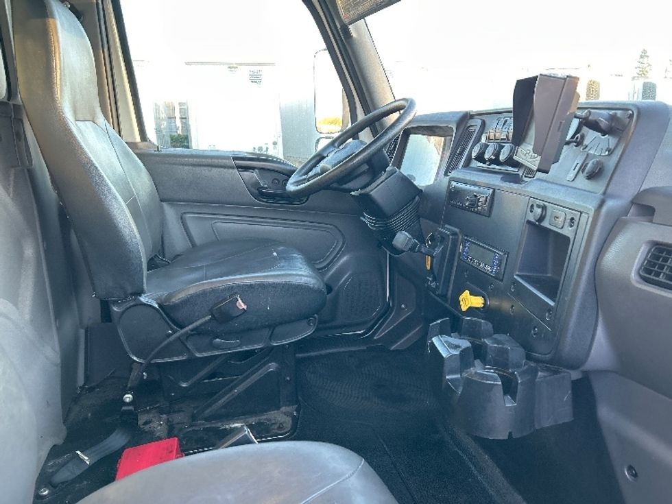 Refrigerated Truck-Light and Medium Duty Trucks-International-2020-MV607-West Sacramento-CA-218,299\n\t\tmiles-$ 56,000 - Image 22