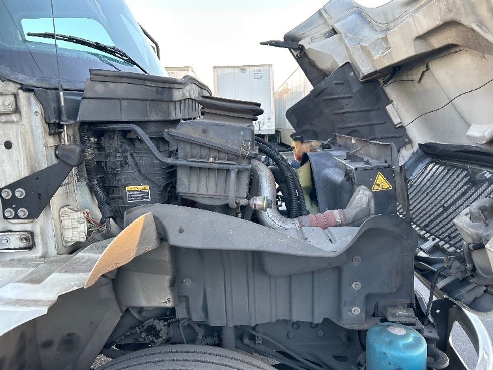 Refrigerated Truck-Light and Medium Duty Trucks-International-2020-MV607-West Sacramento-CA-218,299\n\t\tmiles-$ 56,000 - Image 23