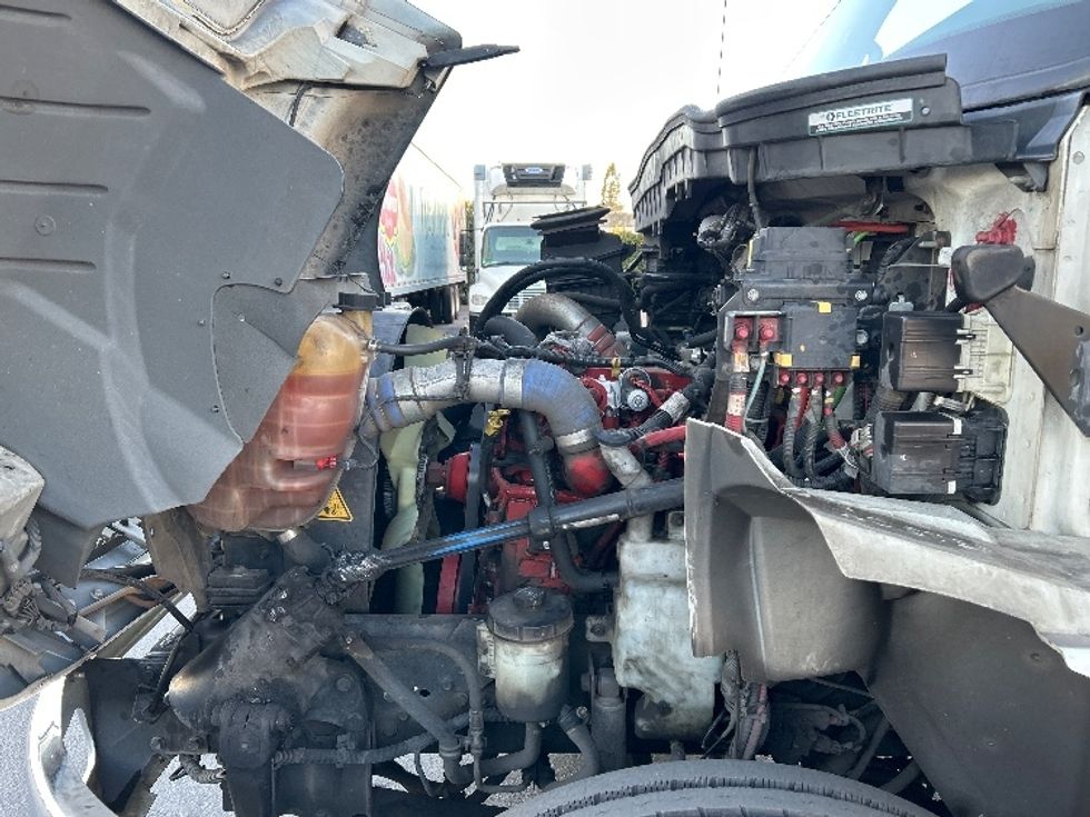 Refrigerated Truck-Light and Medium Duty Trucks-International-2020-MV607-West Sacramento-CA-218,299\n\t\tmiles-$ 56,000 - Image 24