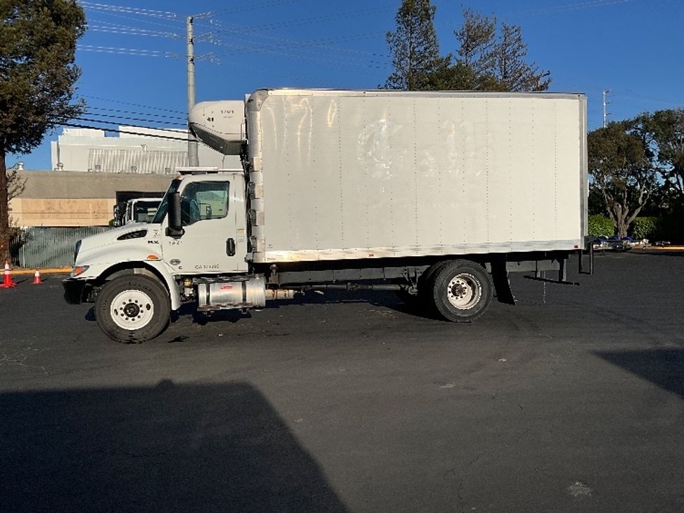 Refrigerated Truck-Light and Medium Duty Trucks-International-2020-MV607-West Sacramento-CA-252,312\n\t\tmiles-$ 35,750 - Image 4