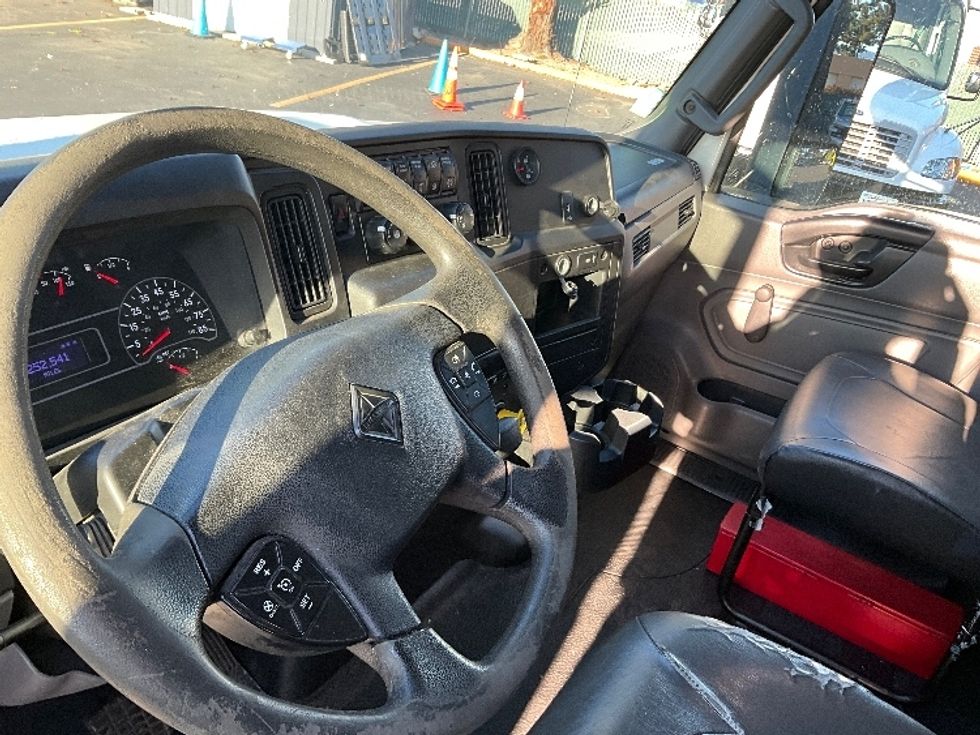 Refrigerated Truck-Light and Medium Duty Trucks-International-2020-MV607-West Sacramento-CA-252,312\n\t\tmiles-$ 35,750 - Image 17