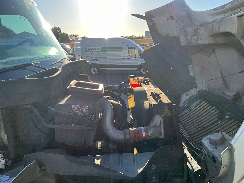 Refrigerated Truck-Light and Medium Duty Trucks-International-2020-MV607-West Sacramento-CA-252,312\n\t\tmiles-$ 35,750 - Image 23