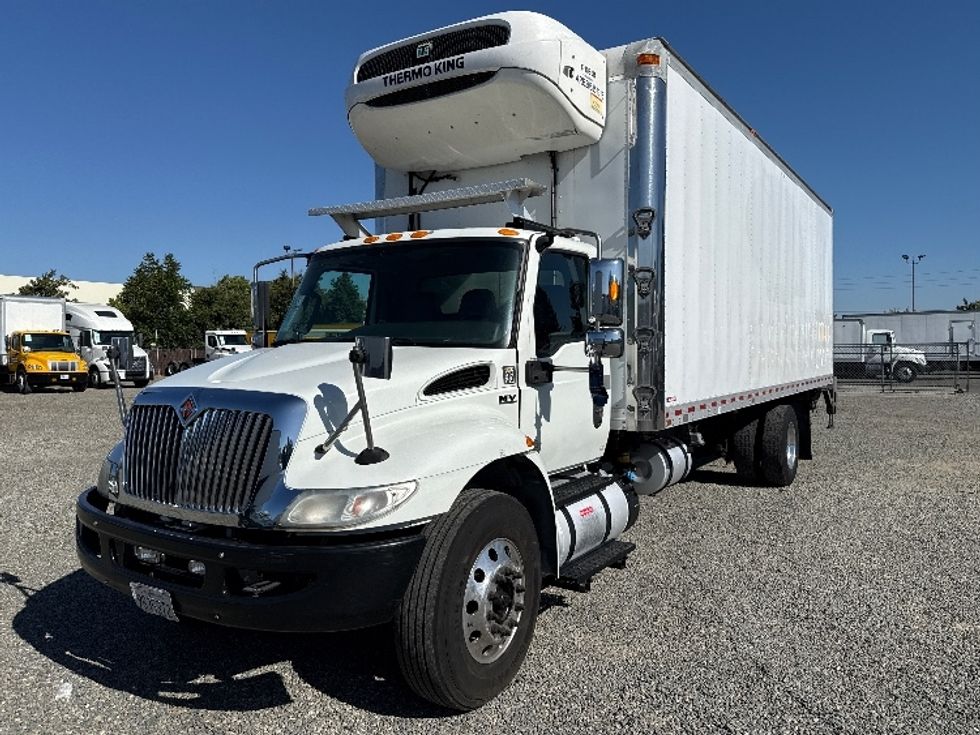 Refrigerated Truck-Light and Medium Duty Trucks-International-2020-MV607-West Sacramento-CA-319,657\n\t\tmiles-$ 26,500 - Image 3